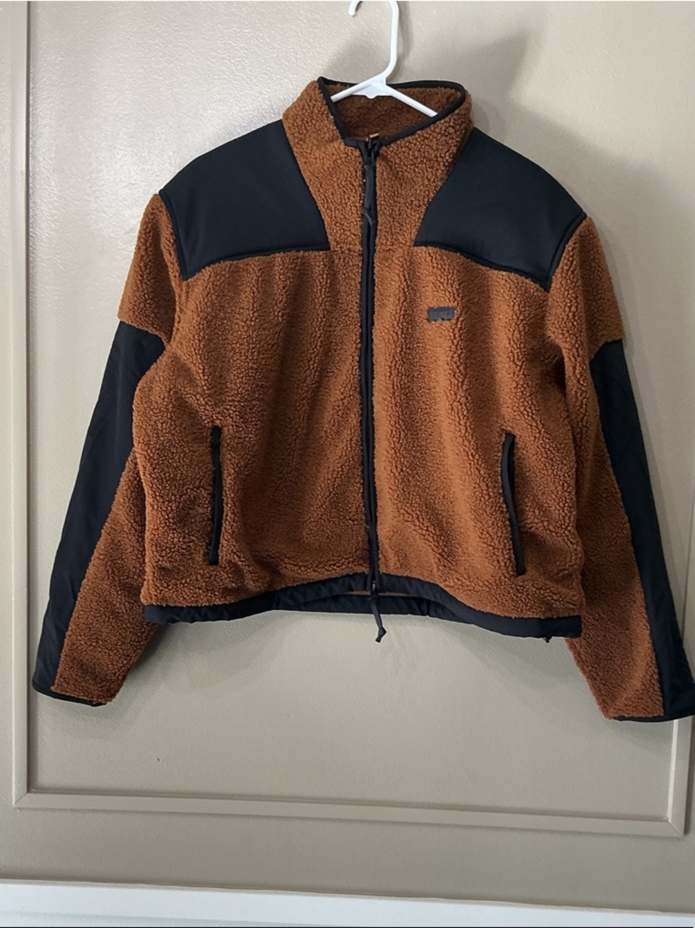 SKIMS Two-Tone Sherpa Jacket in Brown & Black